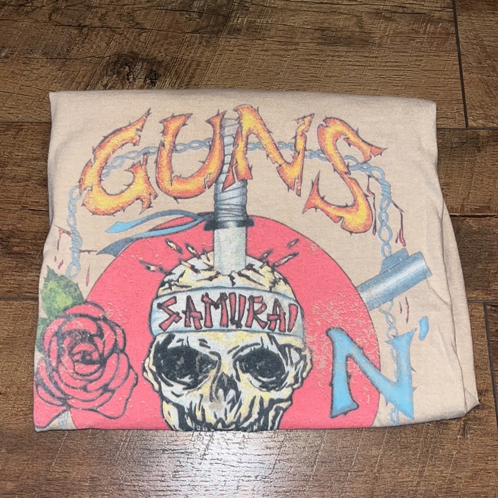 Urban Outfitters Gun and Roses Tee